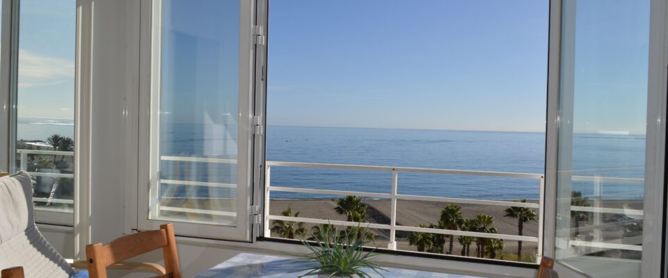 APARTAMENTO 2 DORMITORIOS 1ª LINEA DE PLAYA